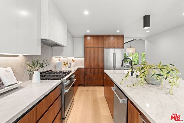 8121 Chase Avenue, Los Angeles, CA 90045