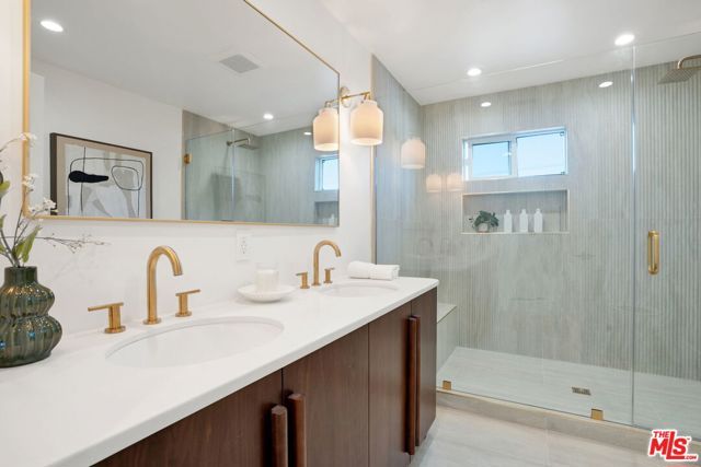 8121 Chase Avenue, Los Angeles, CA 90045