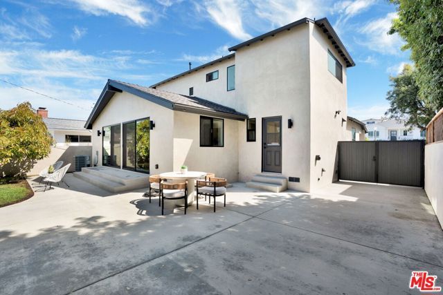 8121 Chase Avenue, Los Angeles, CA 90045