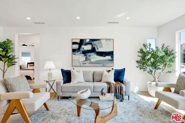 8121 Chase Avenue, Los Angeles, CA 90045