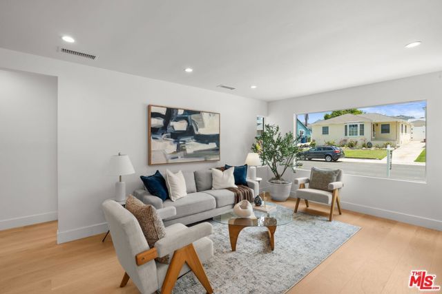 8121 Chase Avenue, Los Angeles, CA 90045