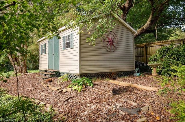 4016 Clinard Road, Clemmons, NC 27012
