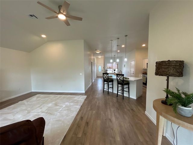 809 Cavecreek Street, Norman, OK 73071