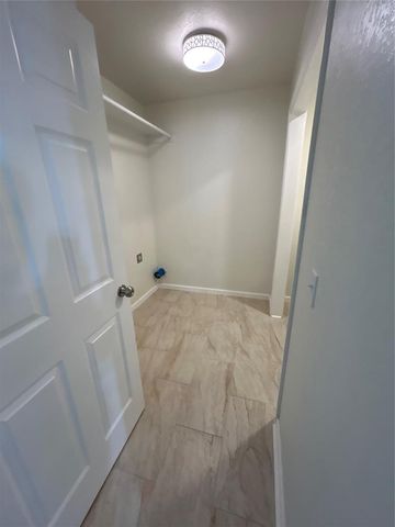 809 Cavecreek Street, Norman, OK 73071