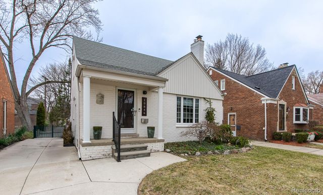 10846 Hart Avenue, Huntington Woods, MI 48070