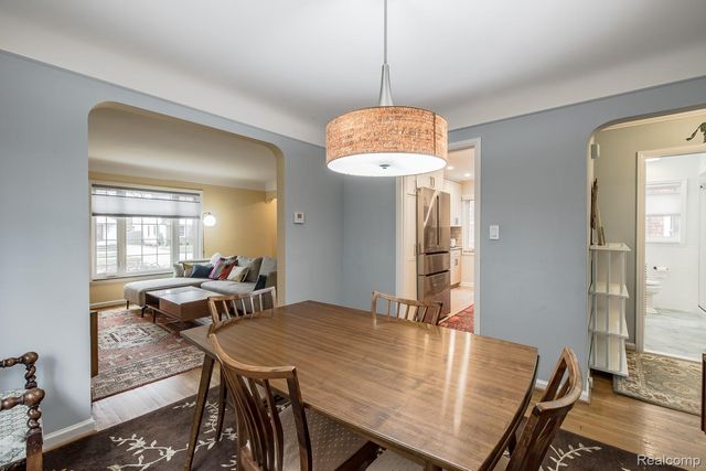 10846 Hart Avenue, Huntington Woods, MI 48070