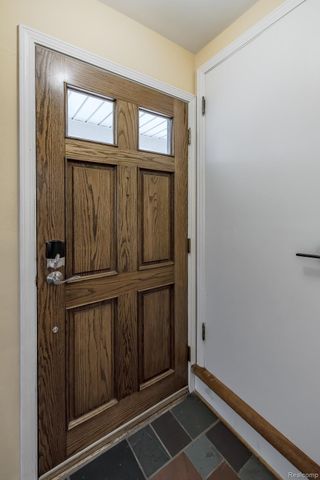 10846 Hart Avenue, Huntington Woods, MI 48070