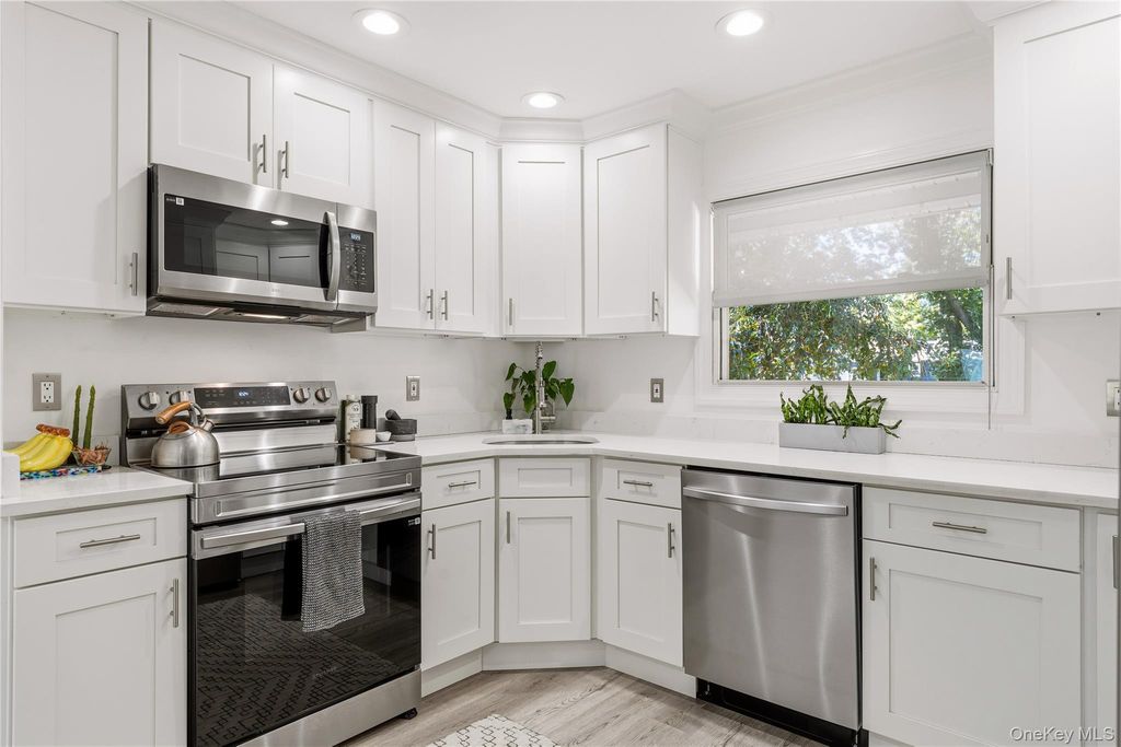 7 Charm City Drive, Port Jefferson Station, NY 11776 — photo 4