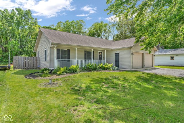 567 Mill Springs, Coatesville, IN 46121