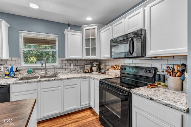 567 Mill Springs, Coatesville, IN 46121