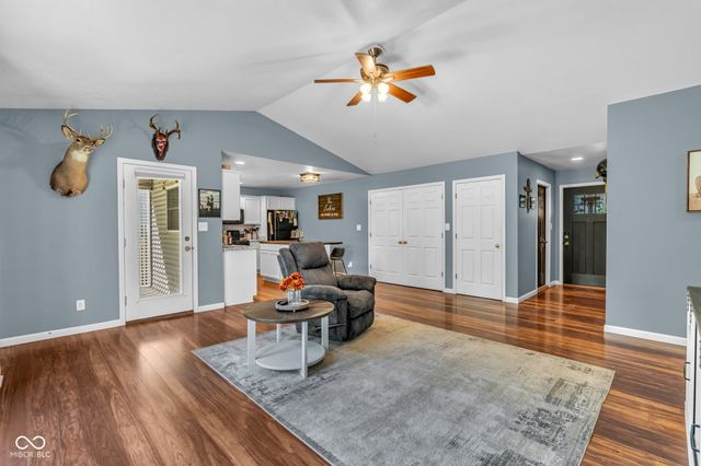 567 Mill Springs, Coatesville, IN 46121