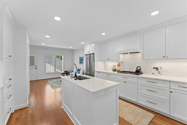 2585 Links End, Roswell, GA 30076