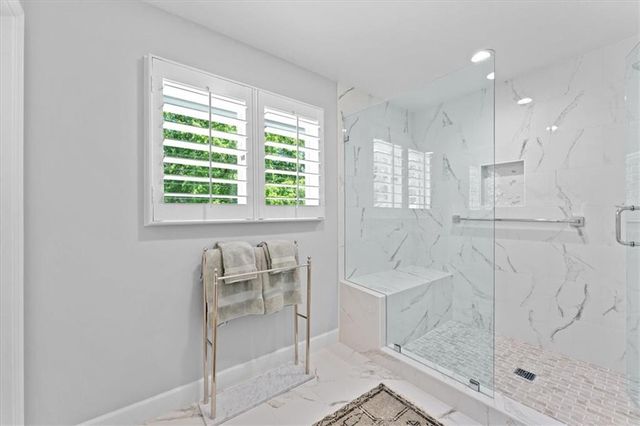 2585 Links End, Roswell, GA 30076