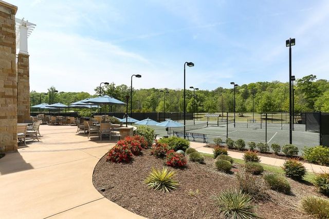 2585 Links End, Roswell, GA 30076