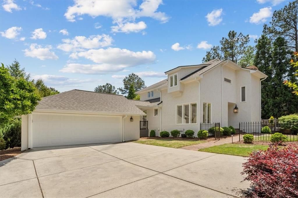 2585 Links End, Roswell, GA 30076
