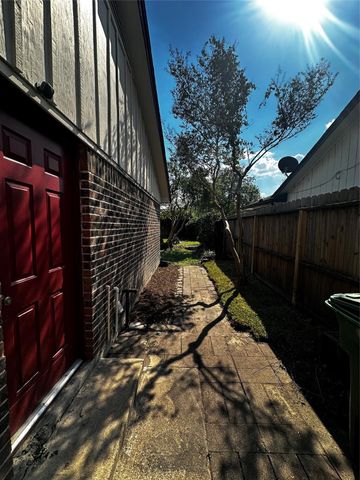 12123 Plumpoint Drive, Houston, TX 77099