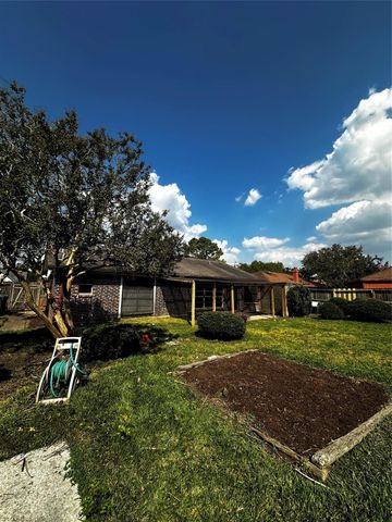 12123 Plumpoint Drive, Houston, TX 77099