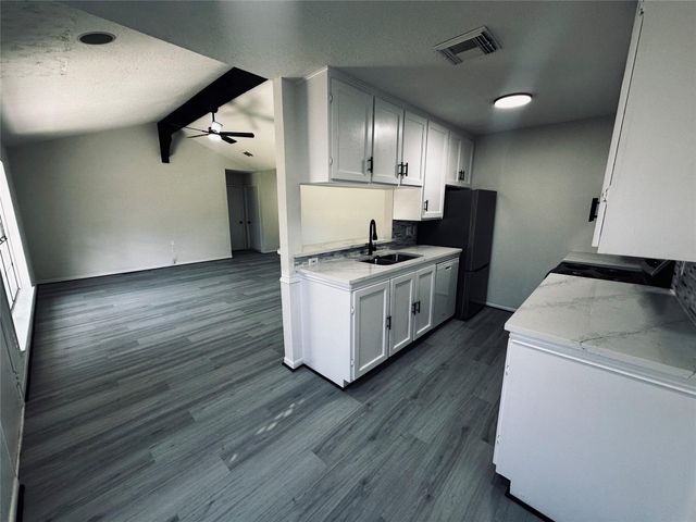 12123 Plumpoint Drive, Houston, TX 77099
