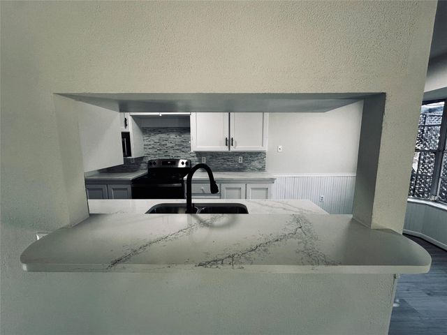 12123 Plumpoint Drive, Houston, TX 77099