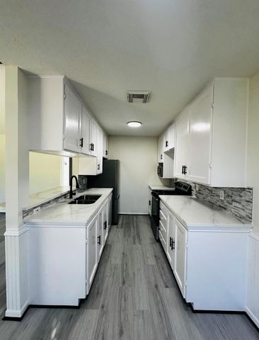 12123 Plumpoint Drive, Houston, TX 77099