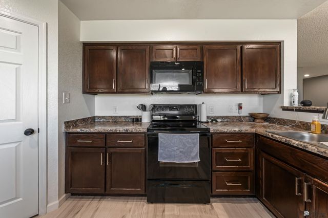 1377 S Fresno Ave, Somerton, AZ 85350