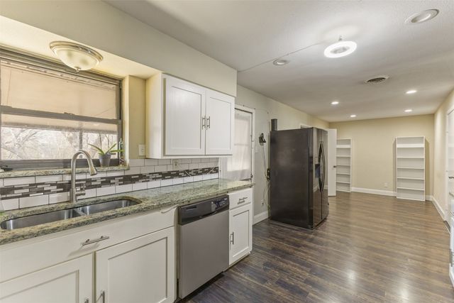 1206 Hillside Drive, Grand Prairie, TX 75051