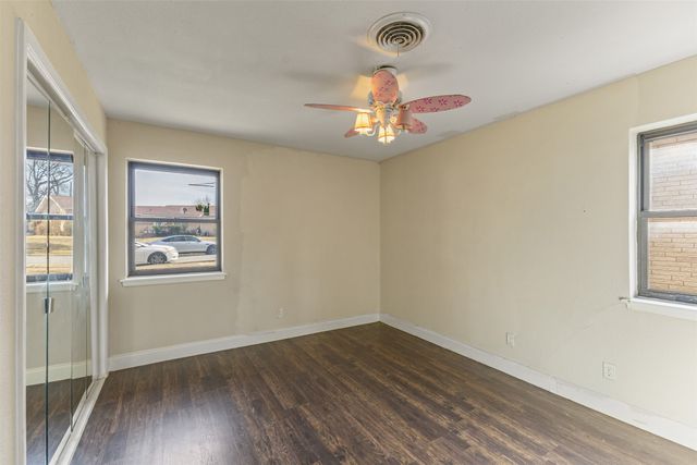 1206 Hillside Drive, Grand Prairie, TX 75051