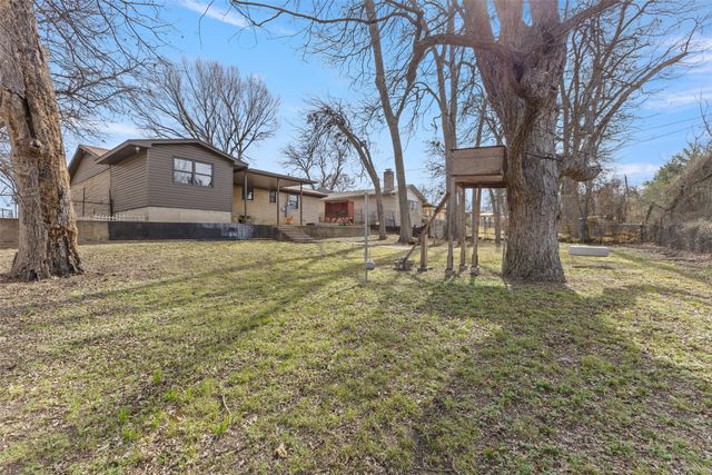 1206 Hillside Drive, Grand Prairie, TX 75051