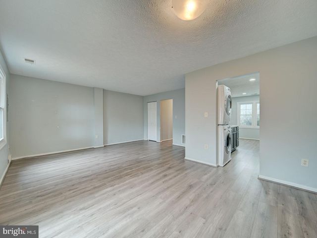2048 N ANVIL LN, Temple Hills, MD 20748