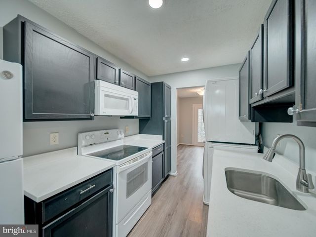 2048 N ANVIL LN, Temple Hills, MD 20748