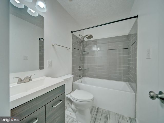 2048 N ANVIL LN, Temple Hills, MD 20748
