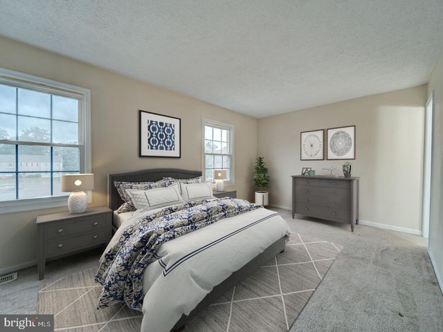 2048 N ANVIL LN, Temple Hills, MD 20748