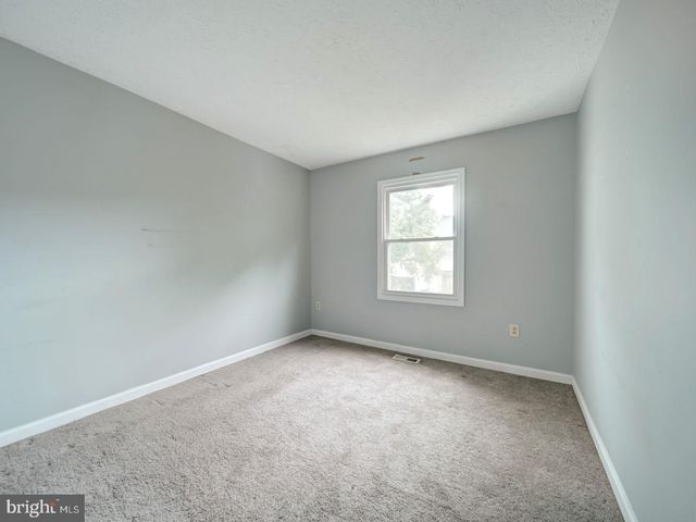 2048 N ANVIL LN, Temple Hills, MD 20748