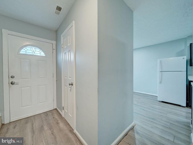 2048 N ANVIL LN, Temple Hills, MD 20748