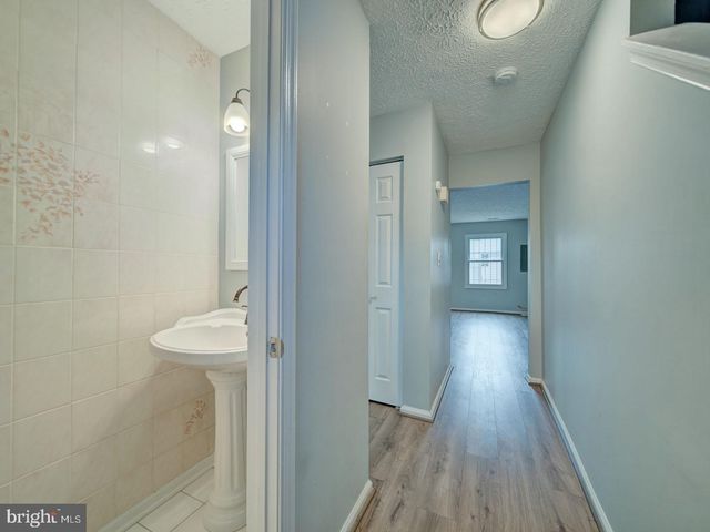 2048 N ANVIL LN, Temple Hills, MD 20748