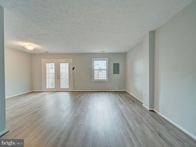 2048 N ANVIL LN, Temple Hills, MD 20748