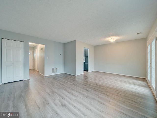 2048 N ANVIL LN, Temple Hills, MD 20748