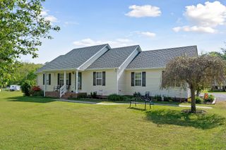 259 Valley Dr, Woodbury, TN 37190