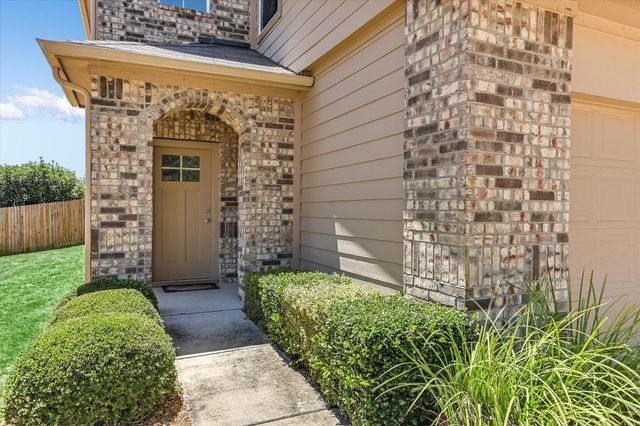 2027 Langdale LN, Austin, TX 78754