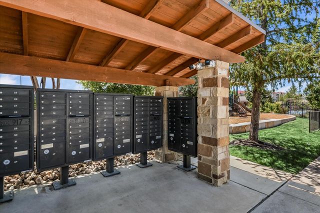 2027 Langdale LN, Austin, TX 78754