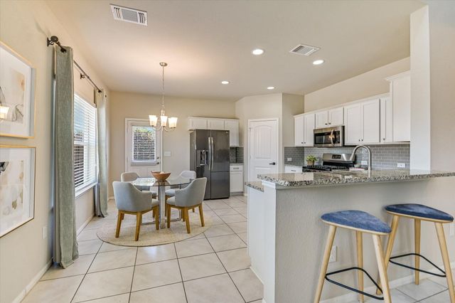 2027 Langdale LN, Austin, TX 78754