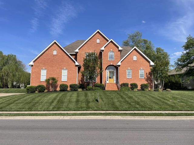 265 Gray Hawk Trl, Clarksville, TN 37043