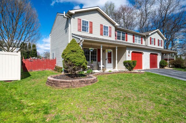 512 CANVASBACK CT, Birdsboro, PA 19508