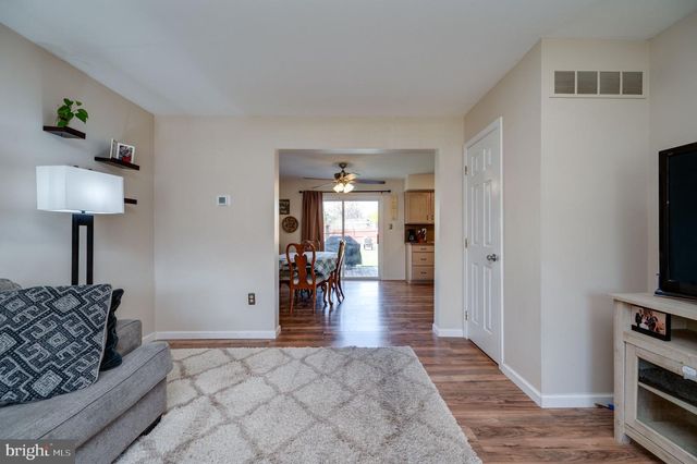 512 CANVASBACK CT, Birdsboro, PA 19508