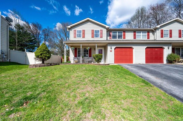 512 CANVASBACK CT, Birdsboro, PA 19508