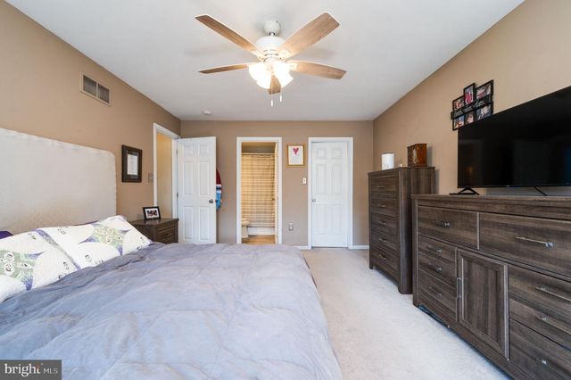 512 CANVASBACK CT, Birdsboro, PA 19508