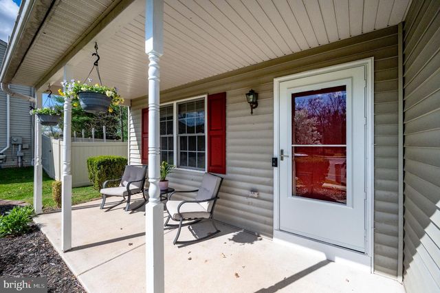 512 CANVASBACK CT, Birdsboro, PA 19508