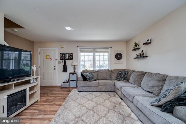 512 CANVASBACK CT, Birdsboro, PA 19508