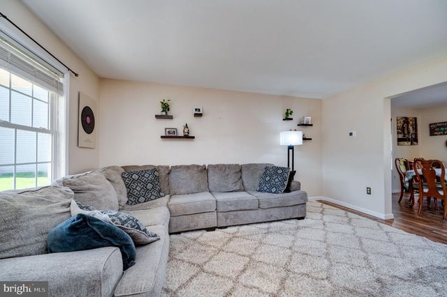 512 CANVASBACK CT, Birdsboro, PA 19508