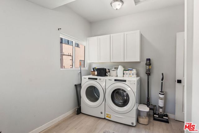 1231 W 49th Street, Los Angeles, CA 90037